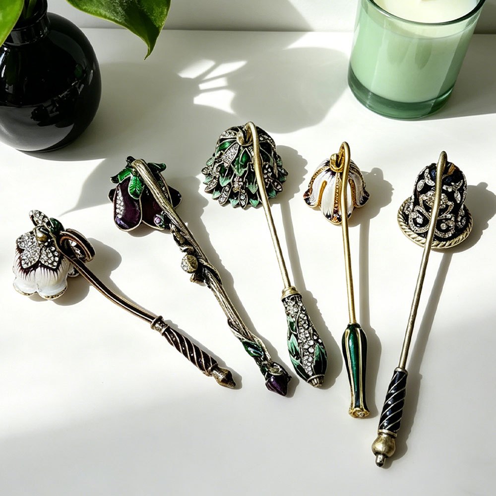 Vintage Enamel Rhinestone Cand - Scented Candle Luxury recension och pris