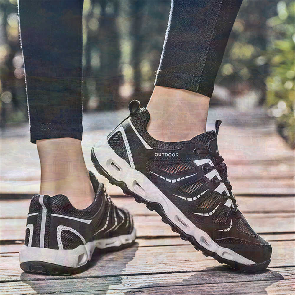 Sumer Round Tip Silver Sneaker - Luxury Lifestyle Dress recension och pris